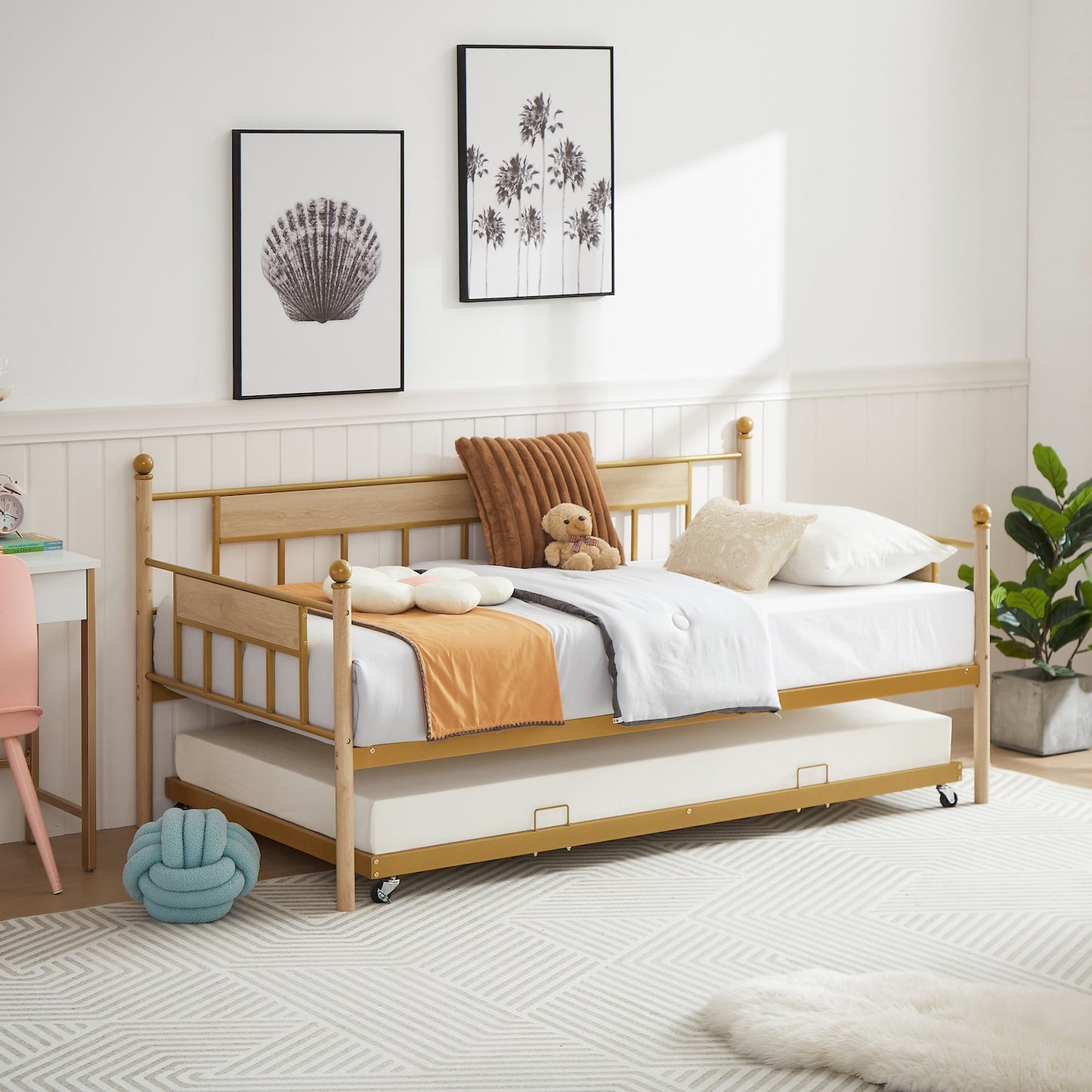 Catalina Traditional Twin Size Daybed with Trundle - Gold Finish