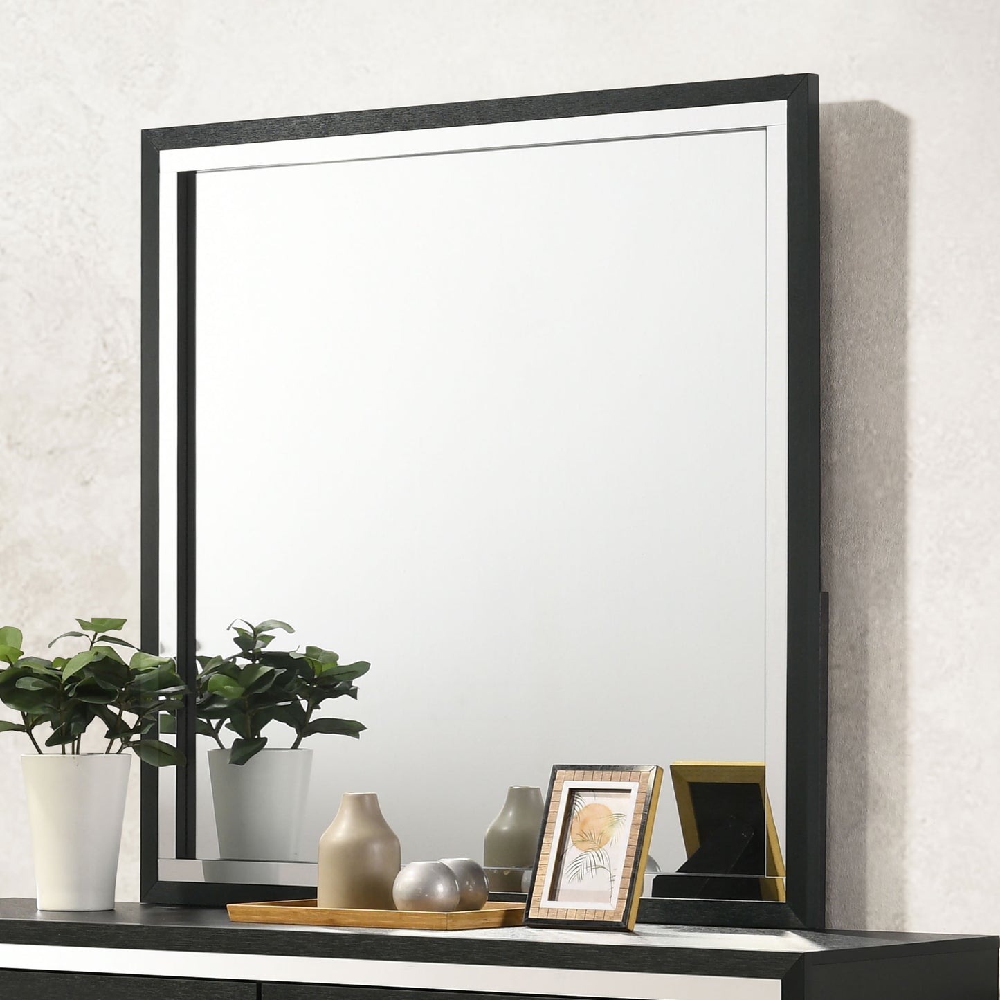 Lucia Dresser Mirror – Black