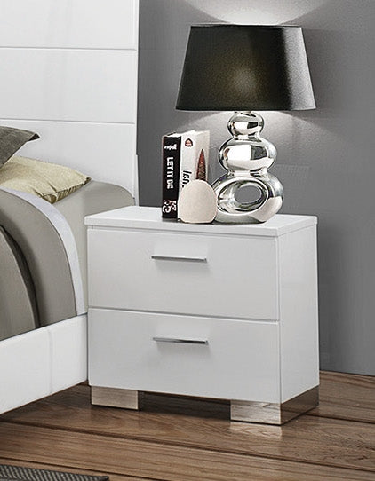 Roxbury Collection High Gloss White Nightstand