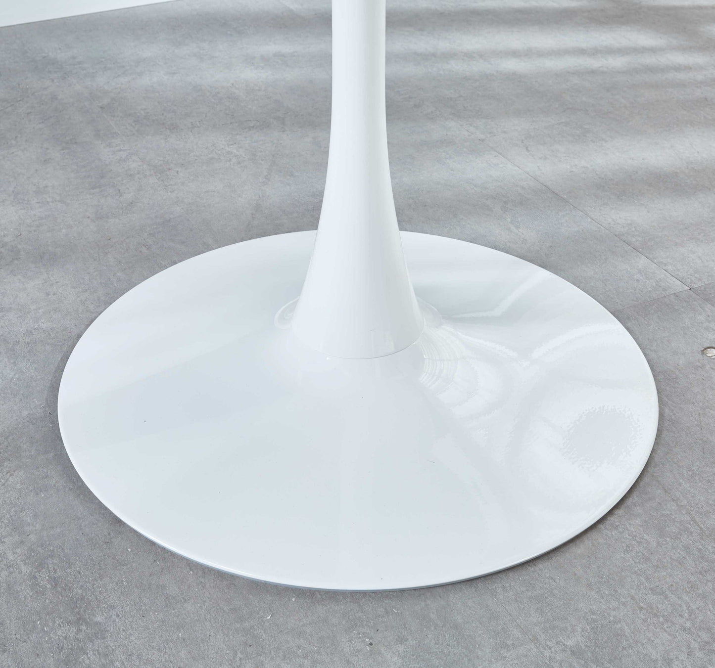 31.5" Modern White Tulip Table