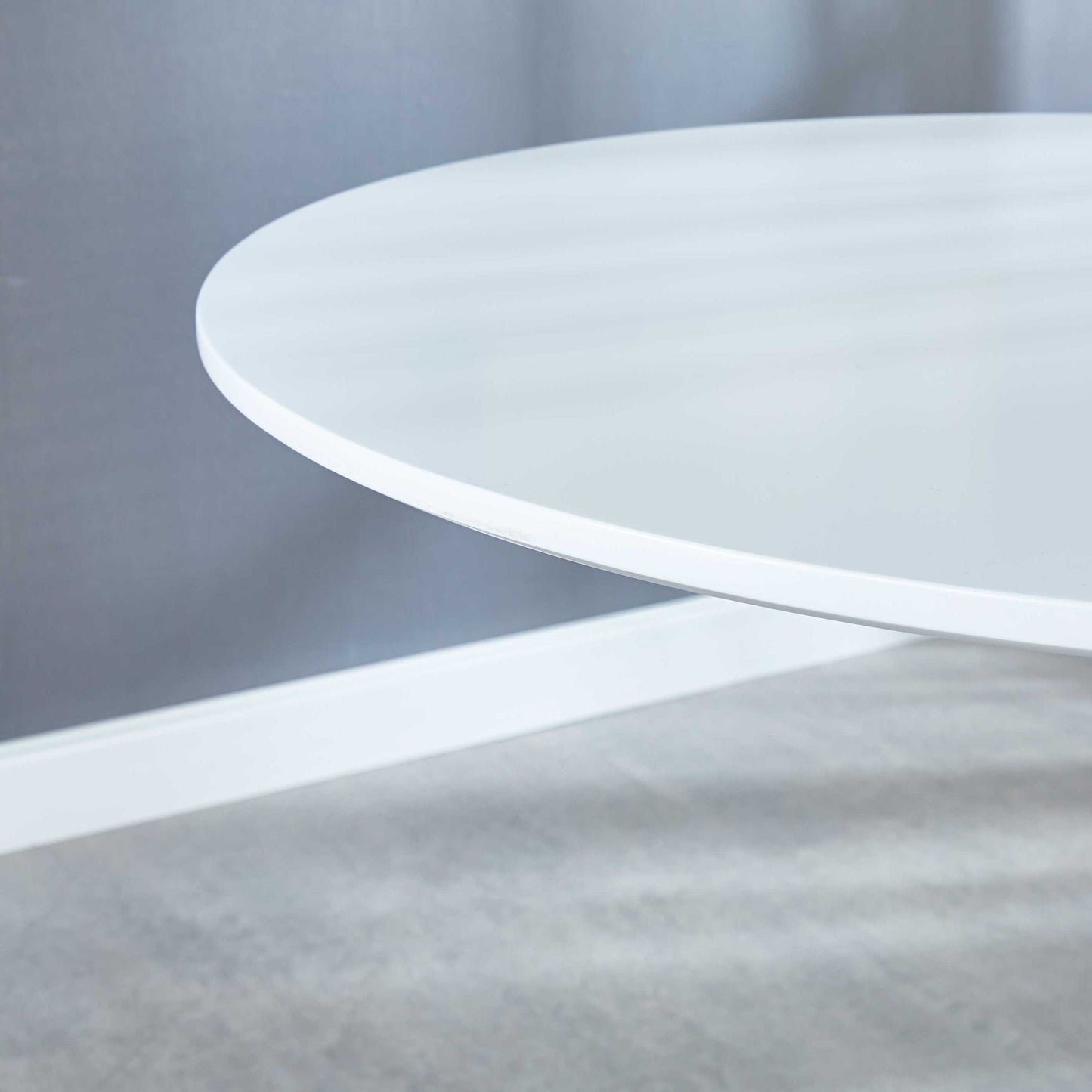 31.5" Modern White Tulip Table