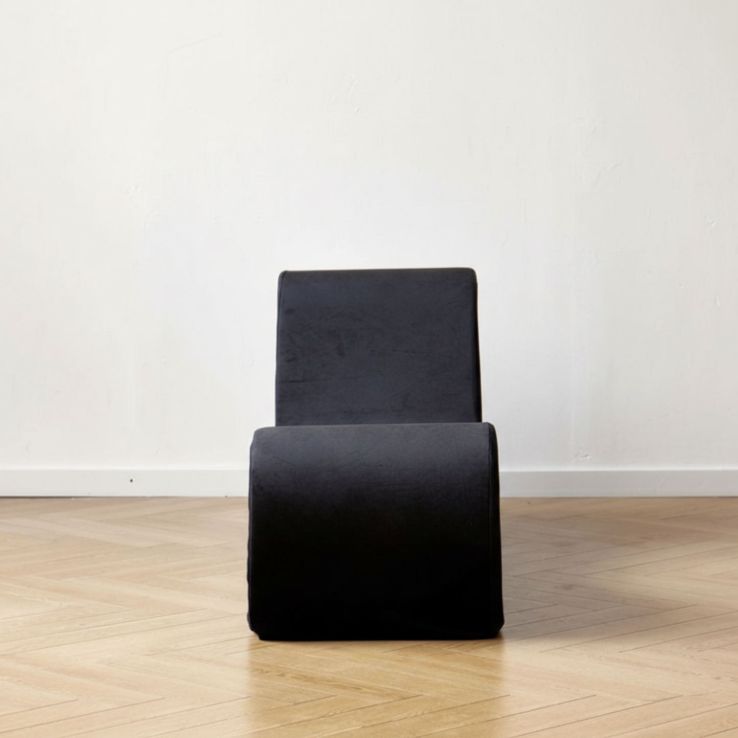 Solace Chaise Lounge Chair Ergonomic Design with Soft Yet Firm High-Density Foam Core Removable Machine-Washable Cover Black Polyurethane 62.5 X 18 X - detail view 5