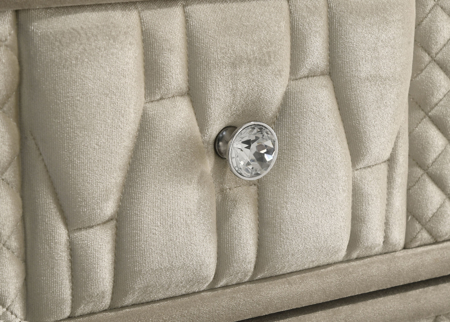 Lorient 5-Piece Eastern King Bedroom Set with Fireplace Dresser – Ivory & Camel