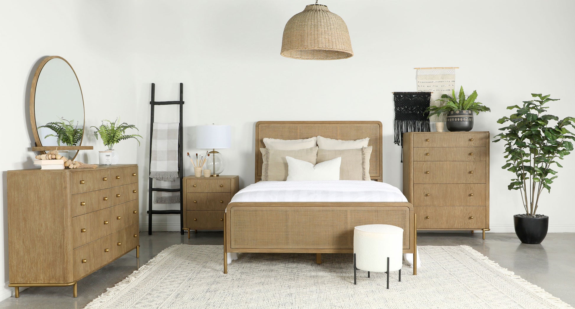 Arini 5-drawer Bedroom Chest Sand Wash