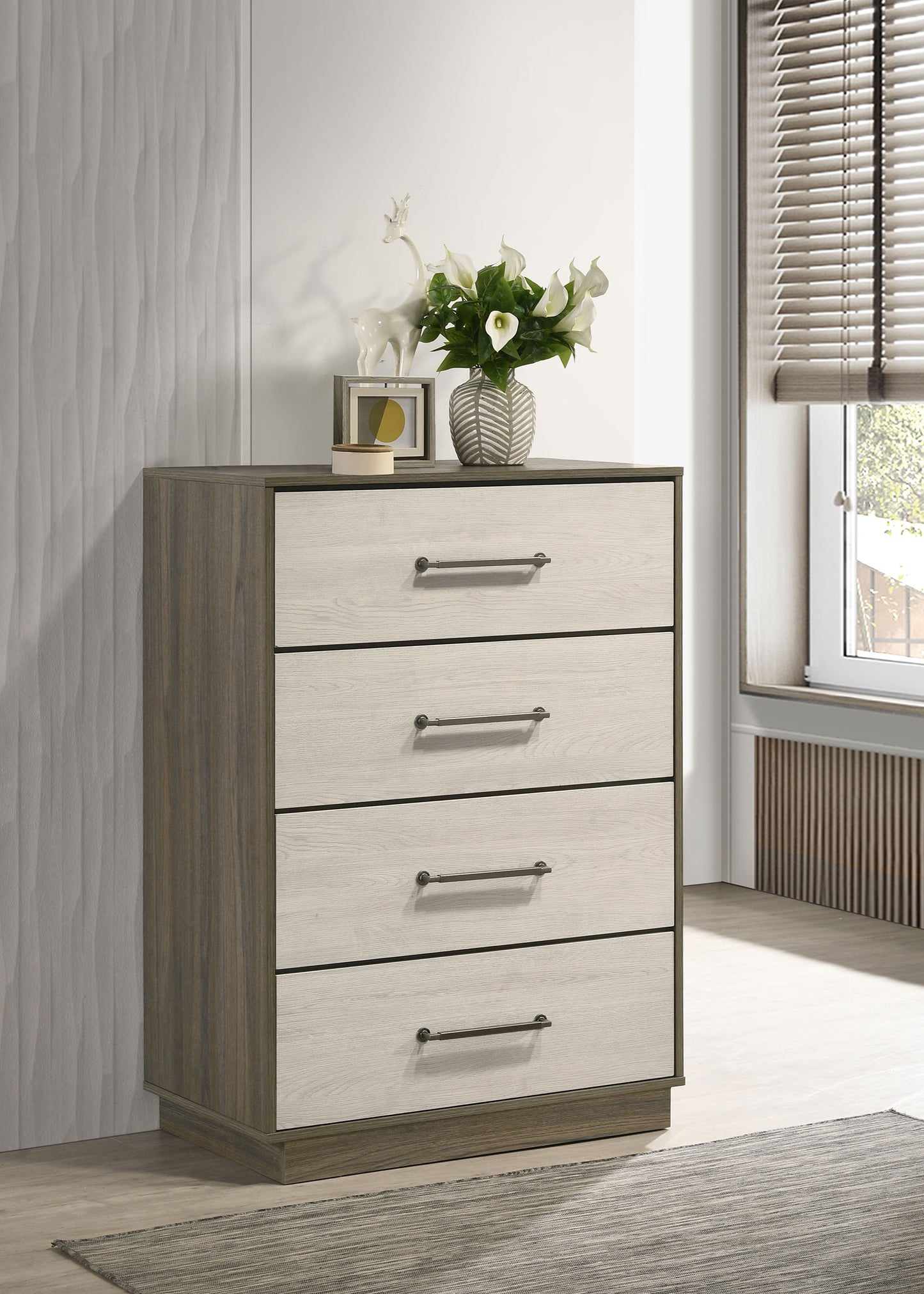 Fenwick 4-Drawer Chest of Drawers – Grey Oak