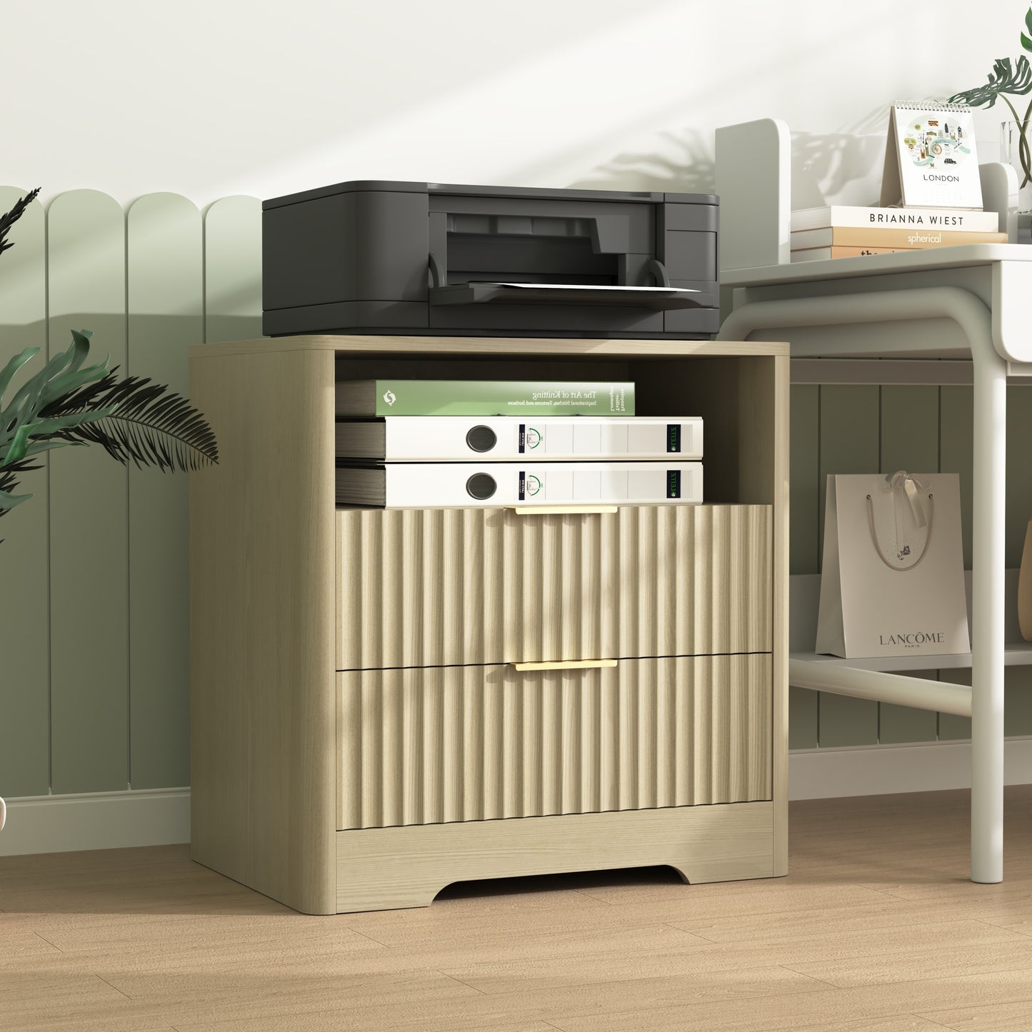Nightstand with Charging Station - detail view 7
