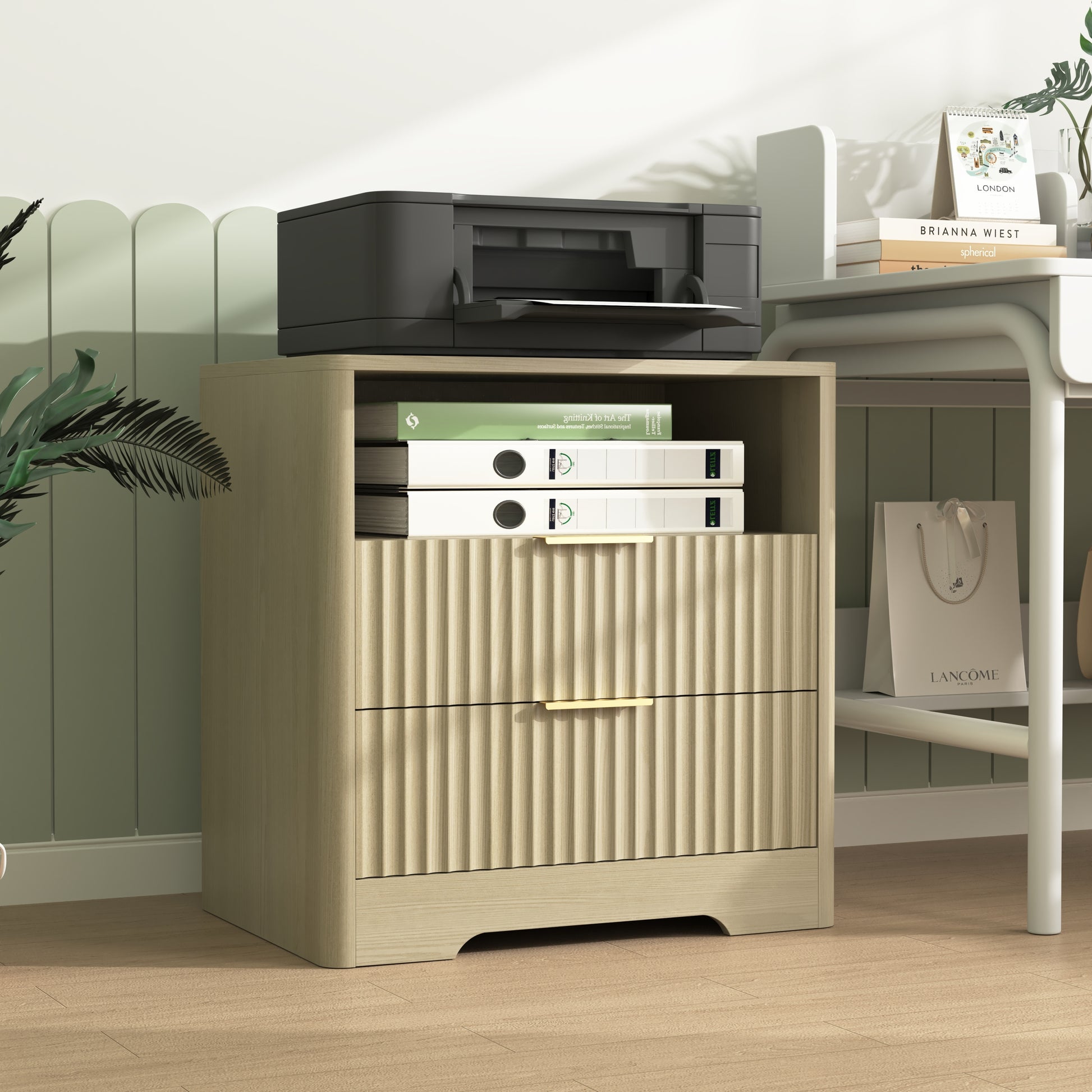 Nightstand with Charging Station - detail view 7