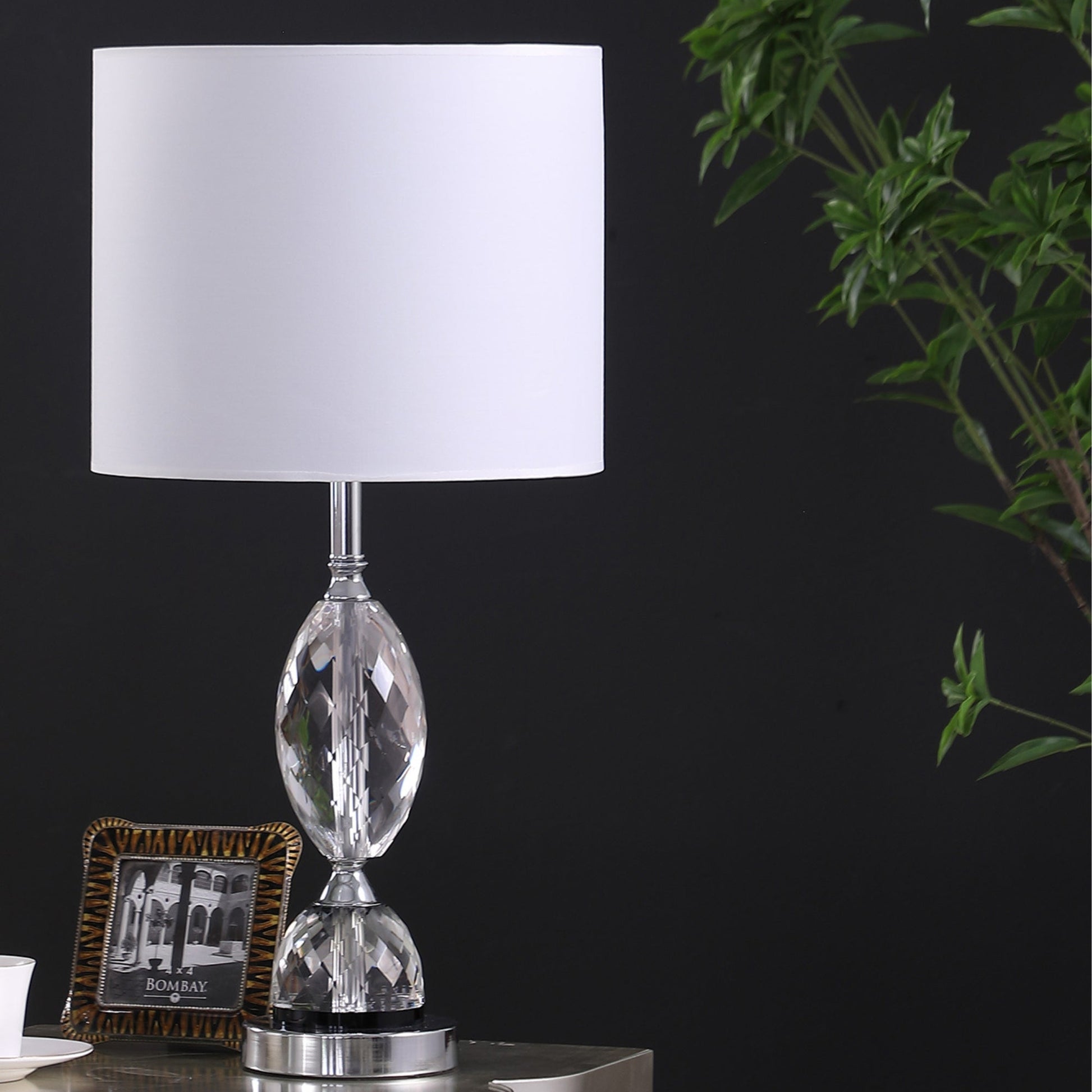 23.75' In Georgia Pear Cut-Crystal Modern Table Lamp