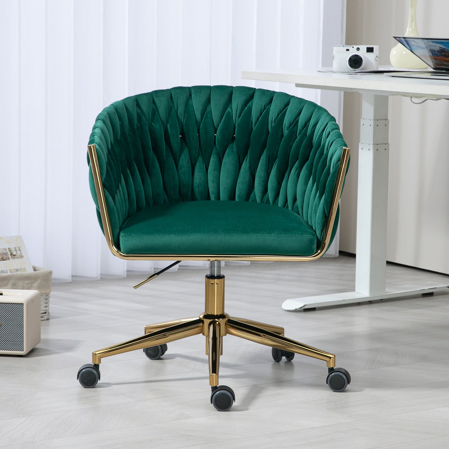 Stylish Green Hand-Woven Backrest Office Chair with Wheels, Height Adjustable & 360° Swivel