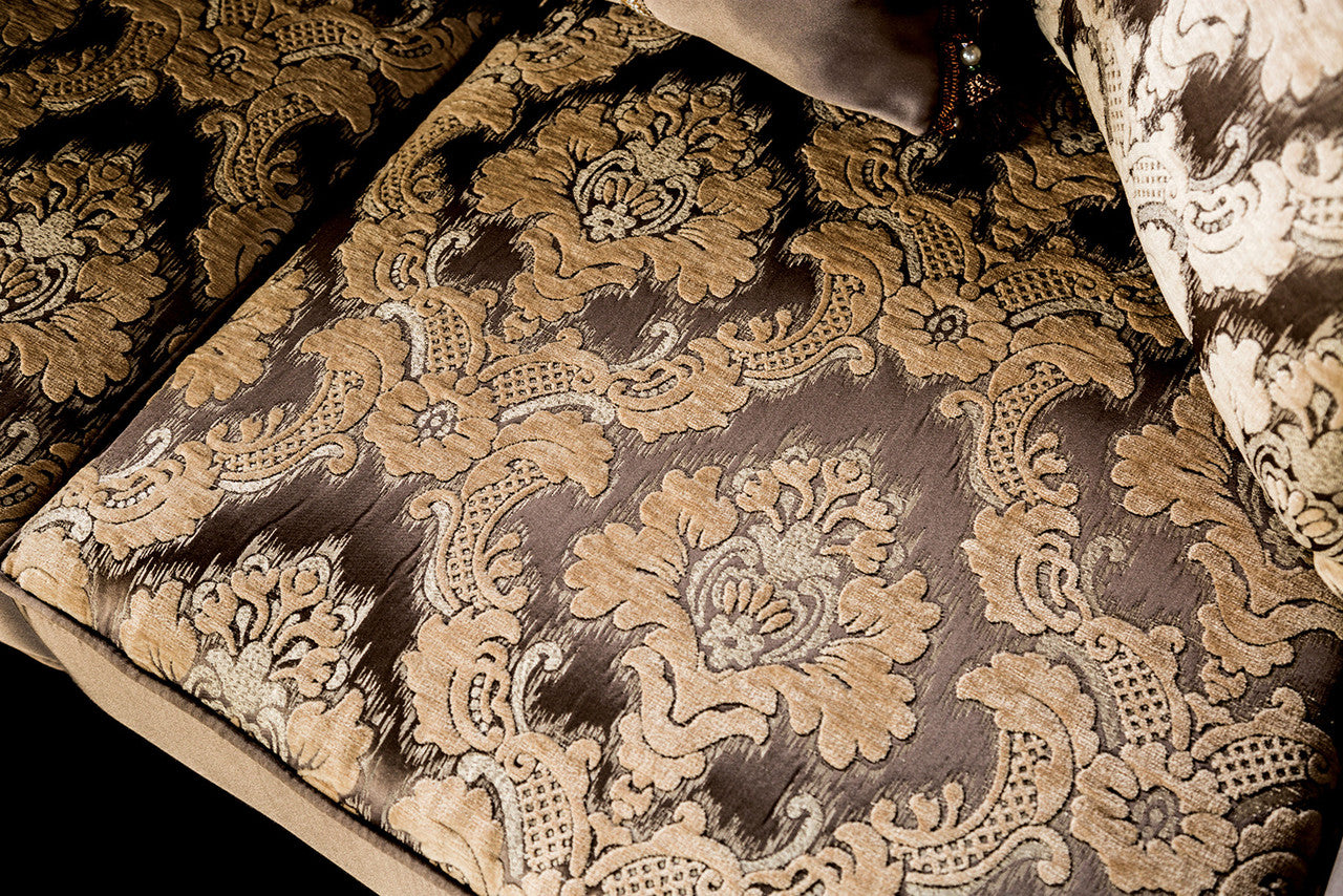 Albacete Traditional Velvet Sofa – Champagne & Purple