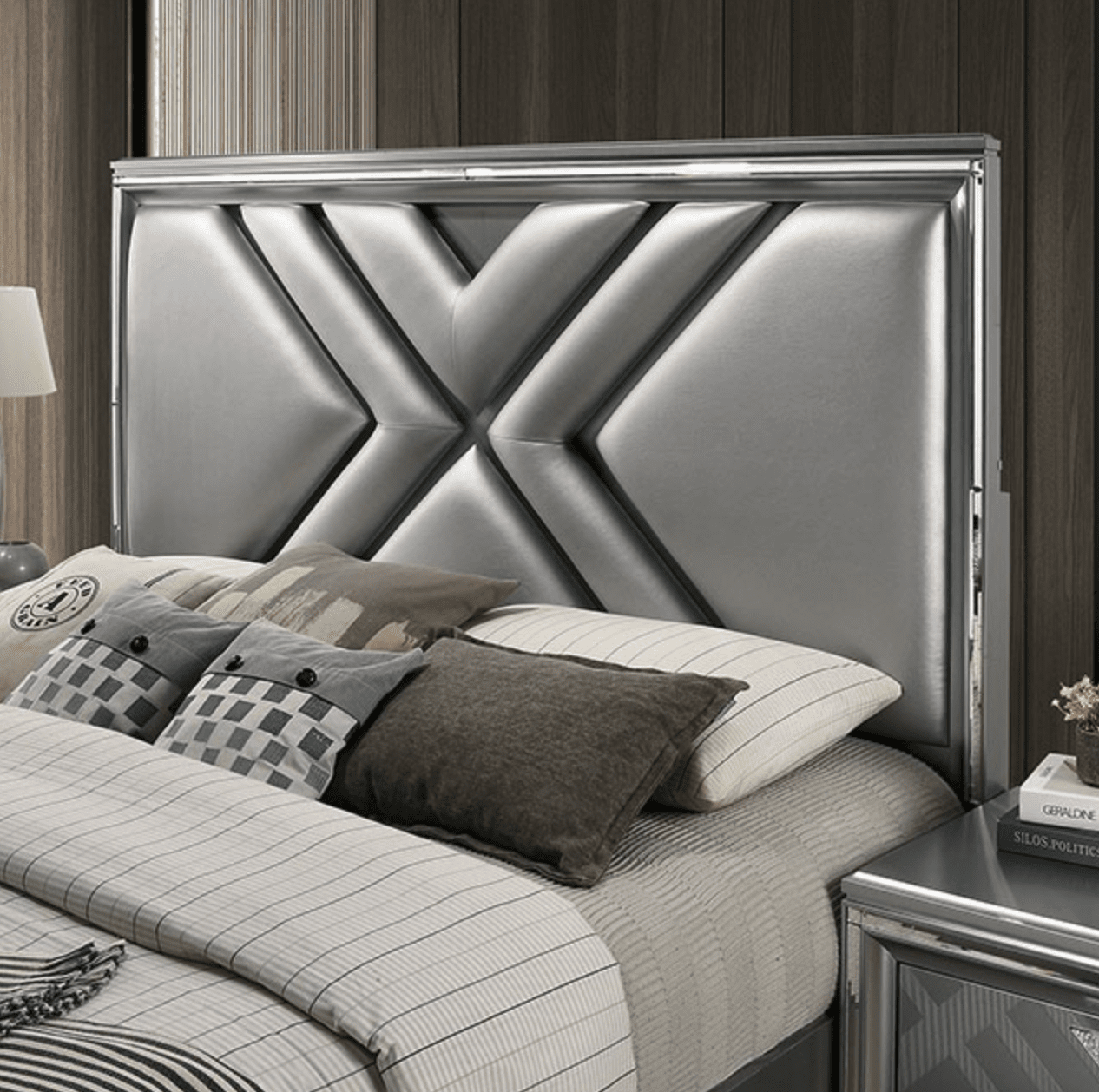 Emmeline Art Deco Style Queen Bed - Furniture of America 7147