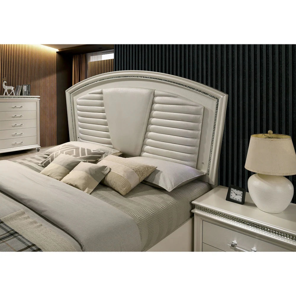 Maddie Pearl White Queen Glam Bedroom Collection