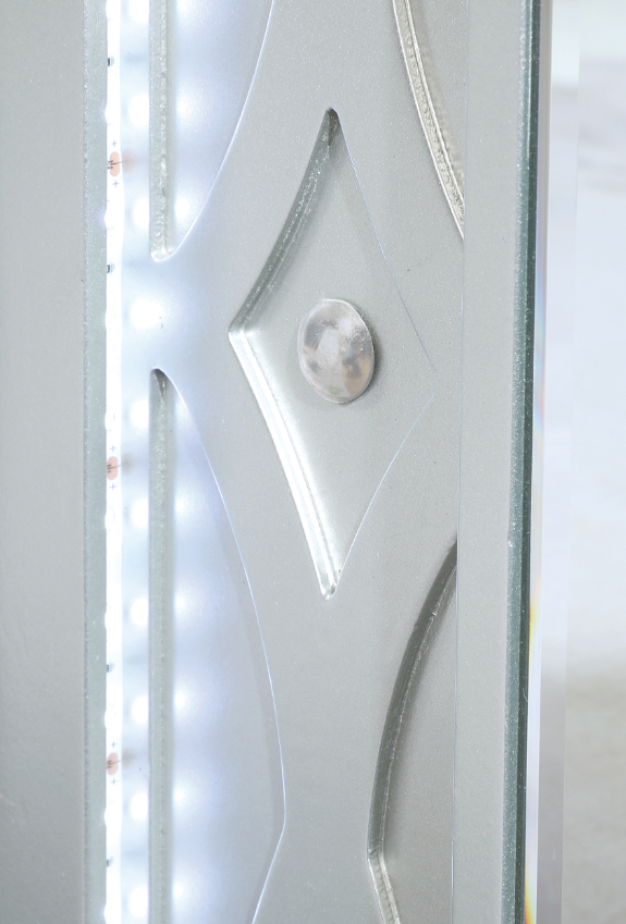 Gunnison Queen Bedroom Set with LED Headboard