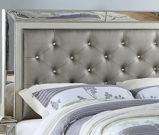 Dali King Size Glam Bedroom Set with Button Tufted Headboard - Silver & Mirror