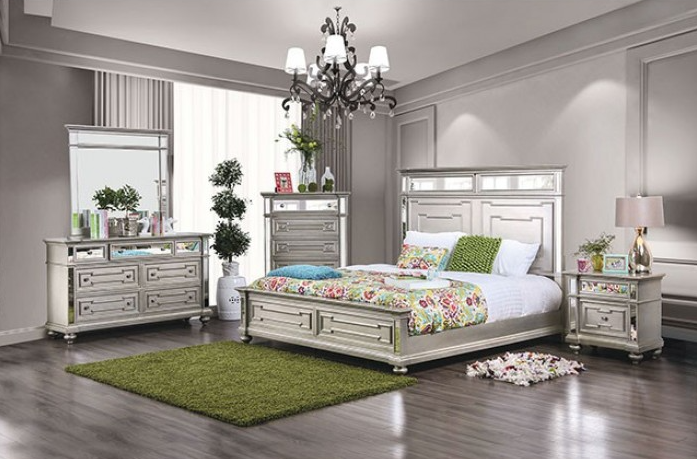 Salamanca Glam Bed with Mirrored Accents - Queen