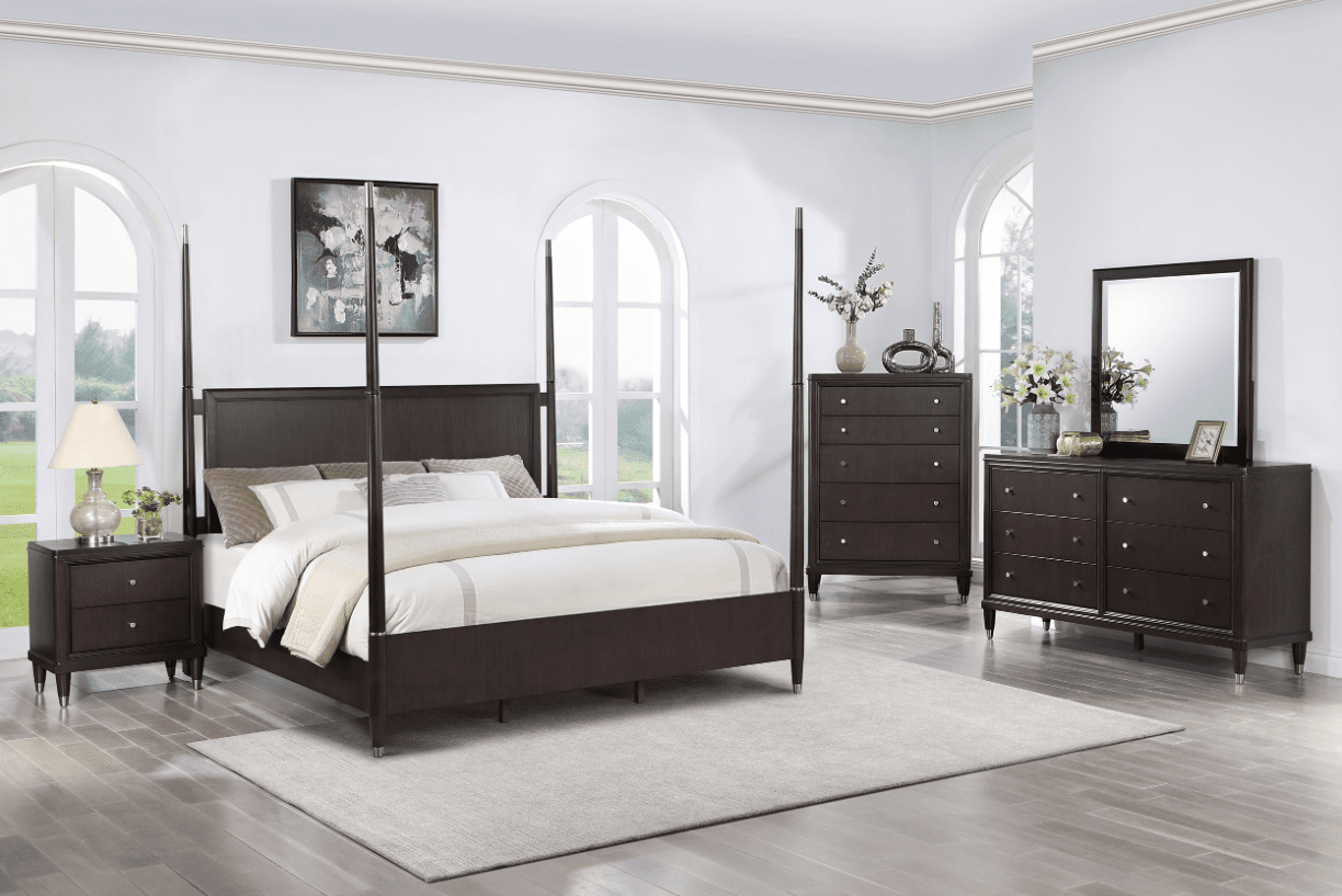 Emberlyn King Poster Bed in Rich Brown