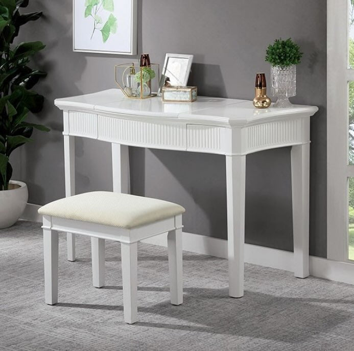 Stina Transitional White Vanity Set