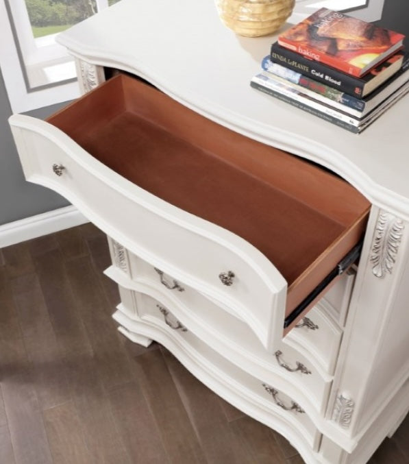 Esparanza Traditional Queen Bedroom Set - Pearl White