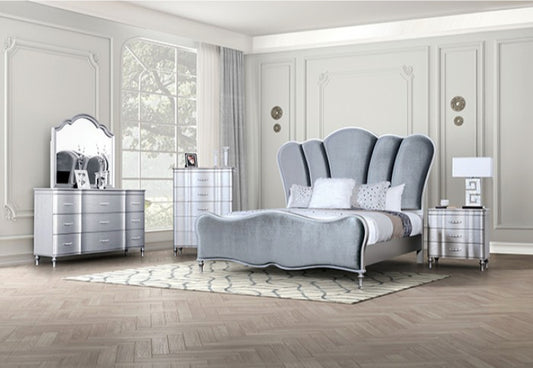 Melodi Parc Glam Bedroom Set w/ Turned Feet - Silver