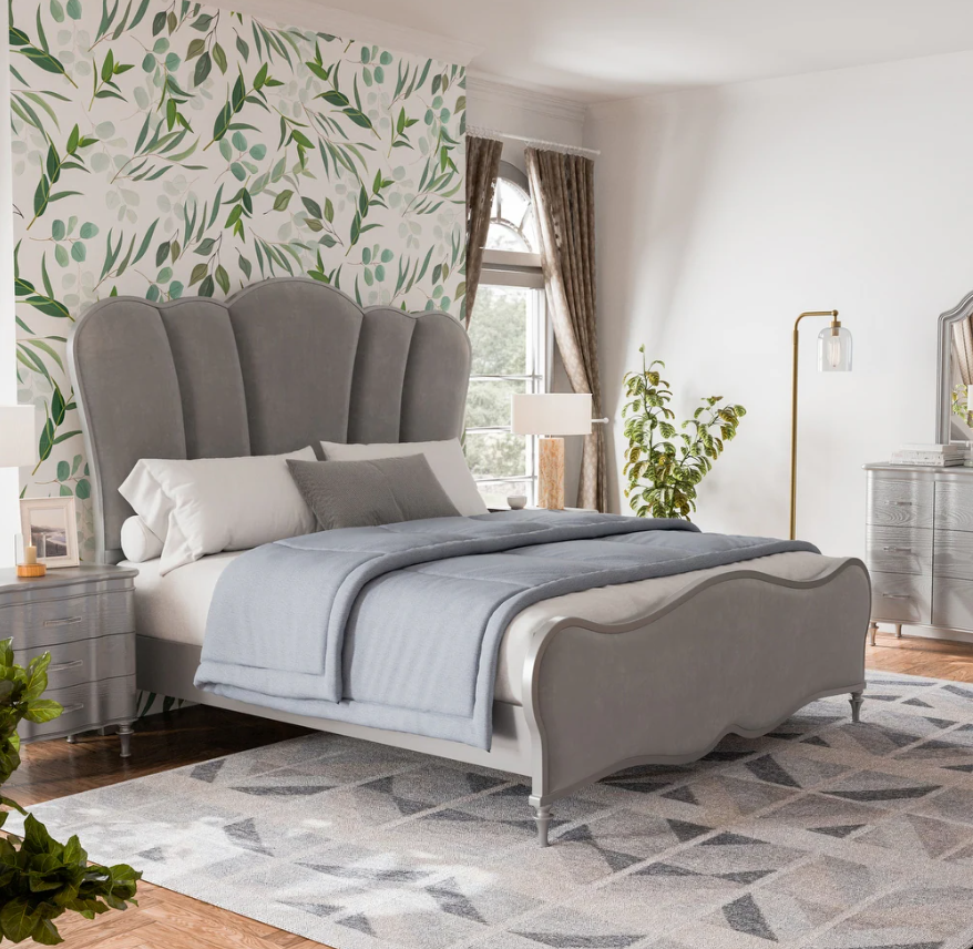 Melodi Parc Glam Bed w/ Turned Feet - Silver