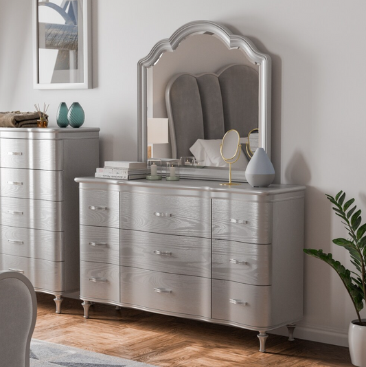 Melodi Parc Glam Dresser w/ Turned Feet - Silver