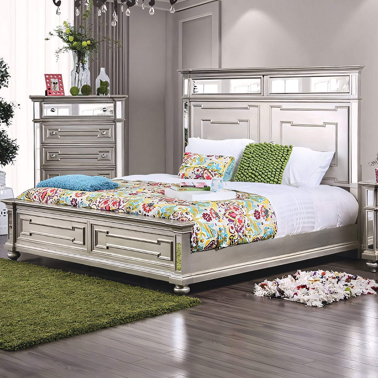 Salamanca Glam Bed with Mirrored Accents - Queen