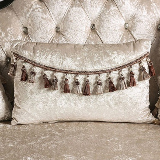 Acapulco Traditional Arm Chair in Off-White & Black with Wing Back Design