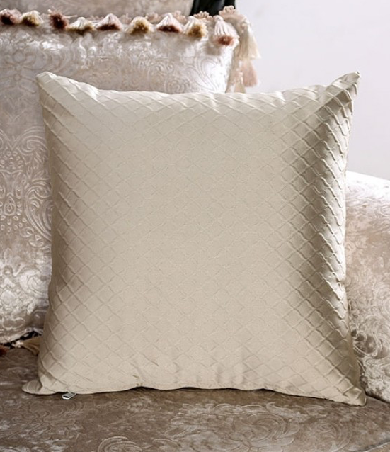 Acapulco Traditional Arm Chair in Off-White & Black with Wing Back Design