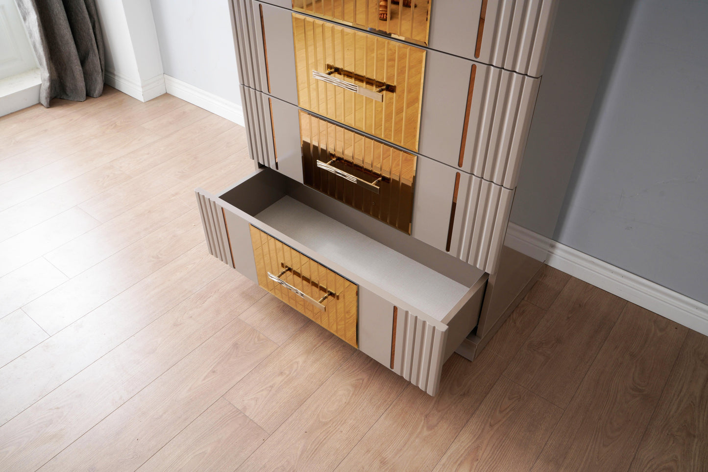 Lorenzo 5-Drawer Glam Chest, Gray & Gold