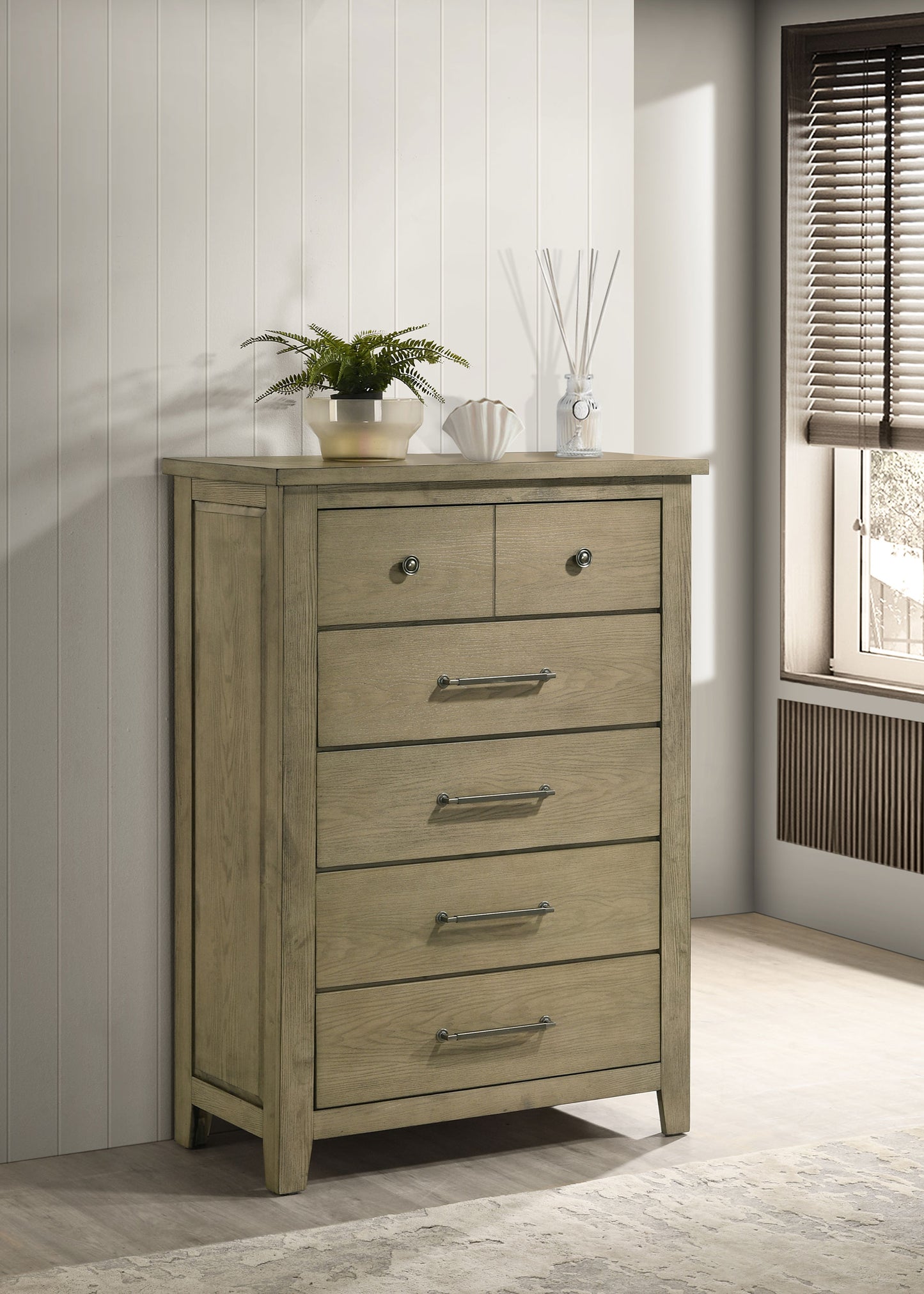 Hazlewood Vineyard Oak 5-Drawer Chest