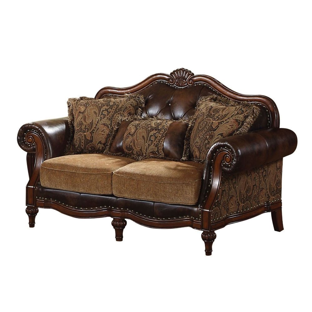 Dreena Traditional Loveseat with 3 Pillows