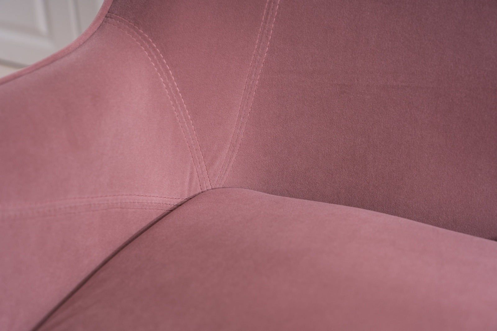 Modern Soft Velvet Material Pink Ergonomics Accent Chair