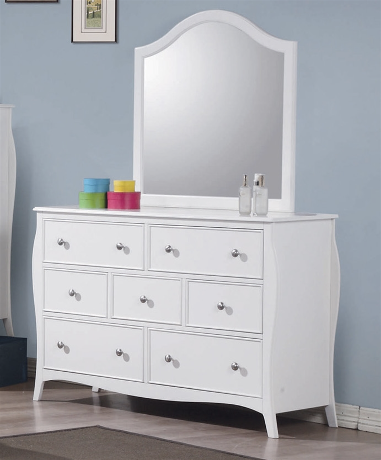 Molly Fairytale Style 7-Drawer Dresser in White