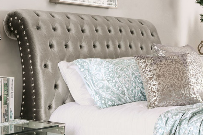 Noella Upholstered Sleigh Bed in Light Gray