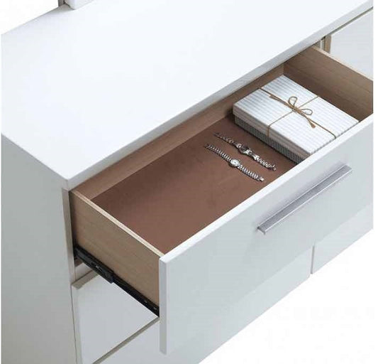 Christie Collection Chest