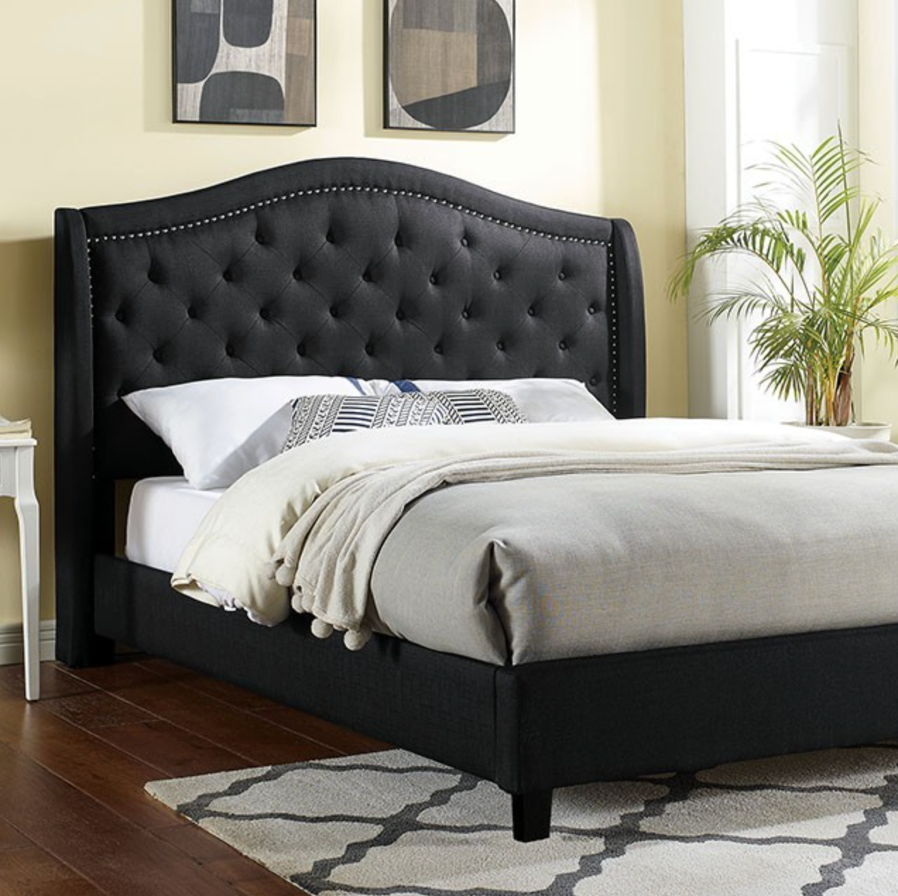 Carly Transitional Style Button Tufted Queen Platform Bed in Black