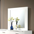 Carlie White High Gloss Bedroom Set - Queen