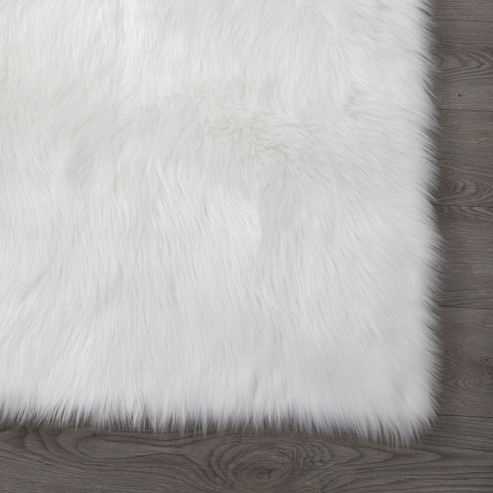 "Cozy Collection" Ultra Soft Fluffy Faux Fur Sheepskin Area Rug